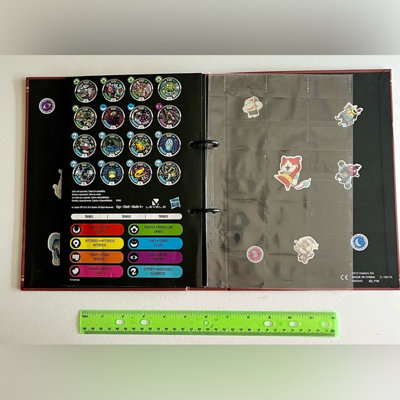 Yo-Kai Watch Medallion Storage Binder - Picture 7 of 9